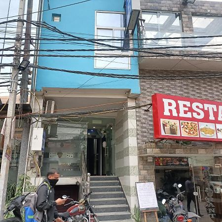 Airport Hotel Breeze New Delhi Ngoại thất bức ảnh