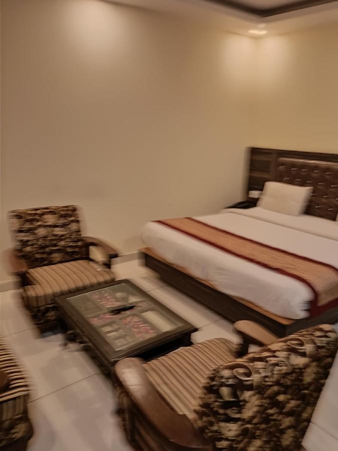 Airport Hotel Breeze New Delhi Ngoại thất bức ảnh