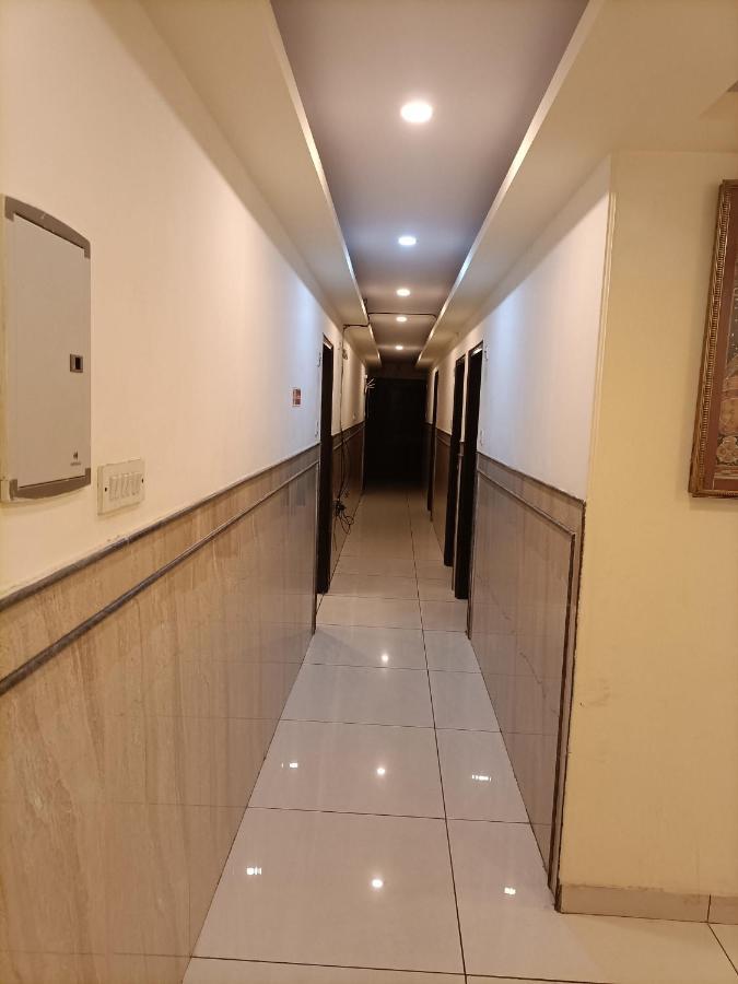 Airport Hotel Breeze New Delhi Ngoại thất bức ảnh