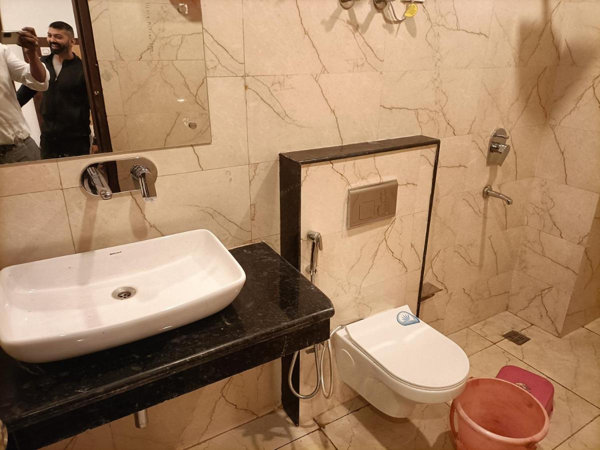 Airport Hotel Breeze New Delhi Ngoại thất bức ảnh